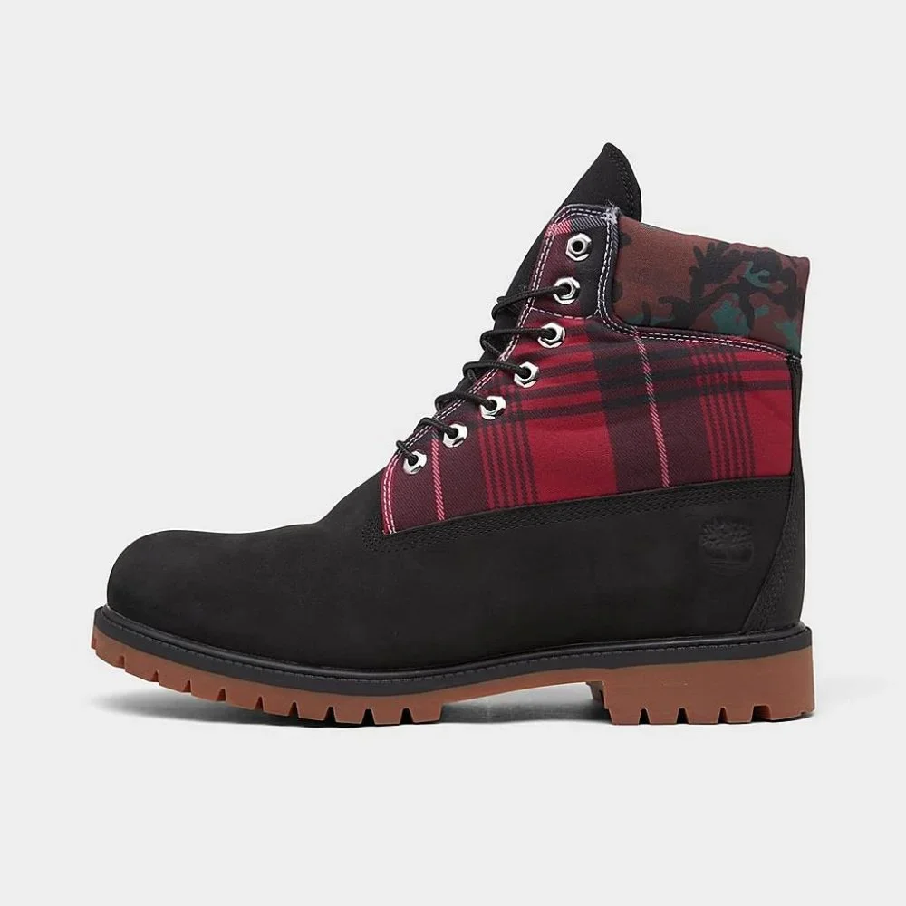 Timberland Men's 6 Inch Classic Boots in Black/Black